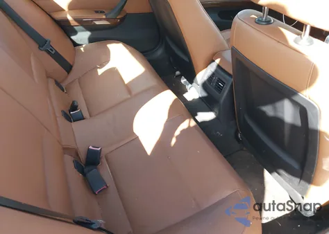 2011 BMW 328I xDrive z USA, uszkodzony, nr VIN WBAPK5C57BA657840